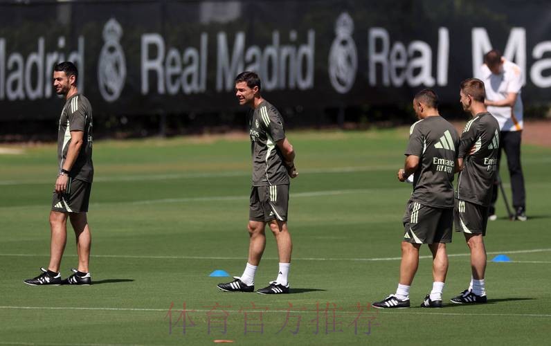 科贝记者:裤袜无意去沙特踢球 希望和皇马续约 科贝记者:裤袜无意去沙特踢球 希望和皇马续约